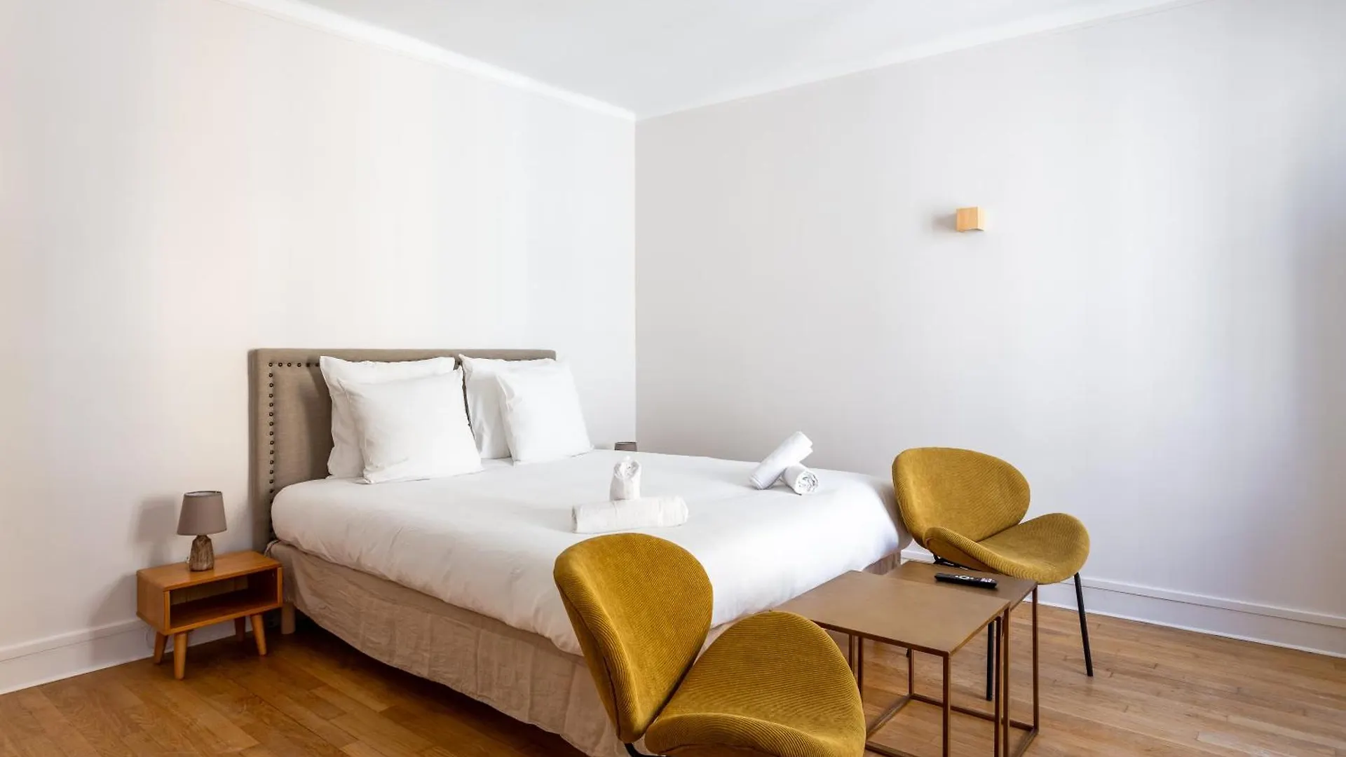 The Boho Chic - Republic Apartment Paris